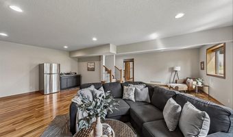 1203 NE 47th St, Ankeny, IA 50021
