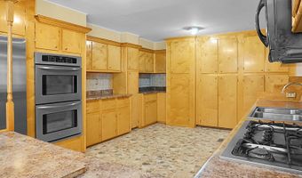 274 Rae Ln, Bonneau, SC 29431