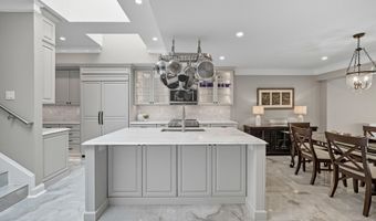 50 SEMINOLE LANDING Rd, Atlantic Beach, FL 32233