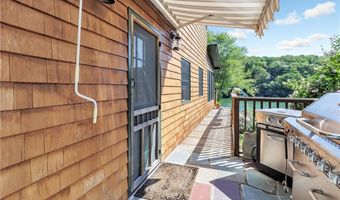 39 Cedar Dr, Danbury, CT 06811