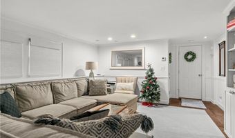 16 Shields St 2, Newport, RI 02840