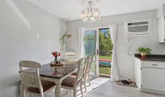 213 10th Ave SW, Altoona, IA 50009