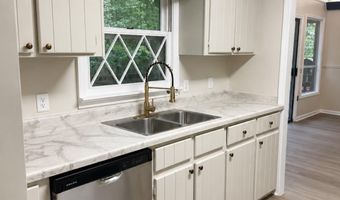 106 Guinivere Dr, Albertville, AL 35950