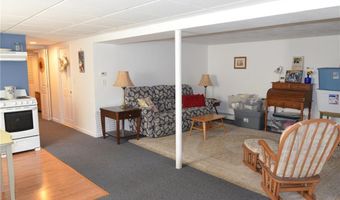 4 Norton Dr, Cumberland, RI 02864