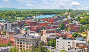 77 Center St, Bangor, ME 04401