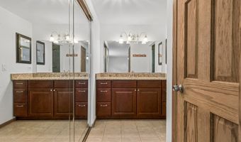 3051 N Huntington Dr, Arlington Heights, IL 60004