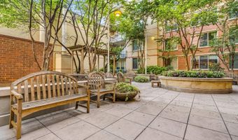 1020 N HIGHLAND St 524, Arlington, VA 22201