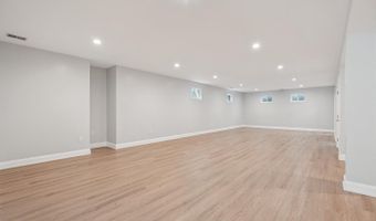 10900 BELLS RIDGE Dr, Potomac, MD 20854