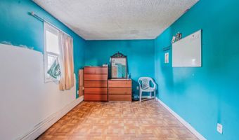 38 Somerset Rd E, Amityville, NY 11701