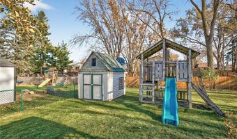 15716 Hayes Trl, Apple Valley, MN 55124