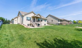 812 N Fairoaks Pl, Andover, KS 67002