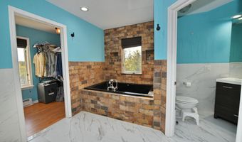 2262 Allenwood Rd, Allenwood, NJ 08720