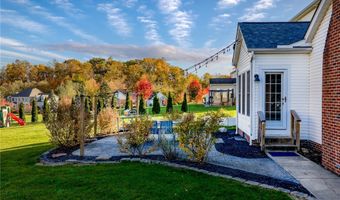 635 Prestige Woods Blvd, Aurora, OH 44202