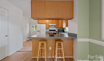 1 Pickwick Rd, Asheville, NC 28803