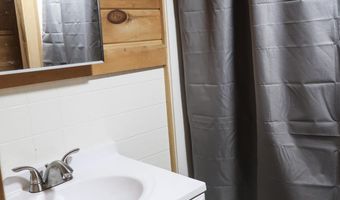 2 Debras Pl, Augusta, ME 04330
