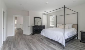 8804 WISSAHICKON Ave, Philadelphia, PA 19128