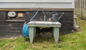 22 Cobb Rd, Bath, ME 04530