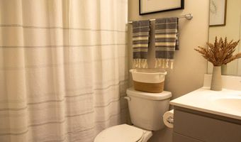 126 CAMBRIA Walk, Alexandria, VA 22304