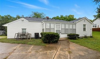 2943 NE Walnut Rd, Avondale, MO 64117