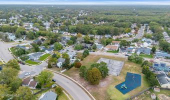 41 Deck St, Barnegat, NJ 08005