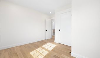 40 Atlantic St, Newport, RI 02840