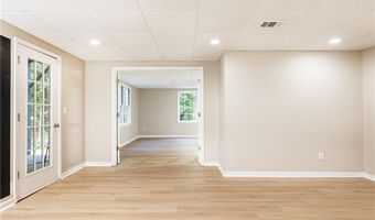 9360 Nesbit Lakes Dr, Alpharetta, GA 30022
