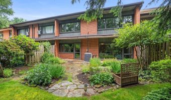 6003 LAKEHURST Dr #5, Baltimore, MD 21210