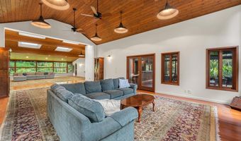 1055 Kaupakalua Rd, Haiku, HI 96708