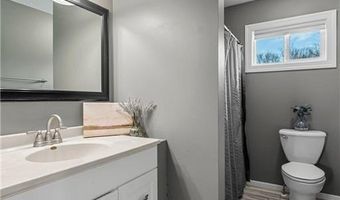 524 Lakeshore Cir, Annandale, MN 55302