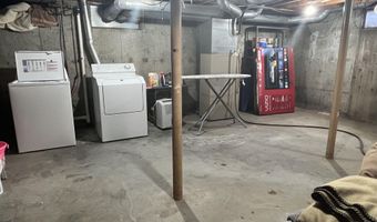 216 Washington Ave W, Albia, IA 52531