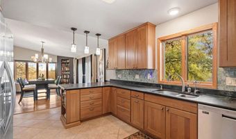 74500 240th St, Albert Lea, MN 56007