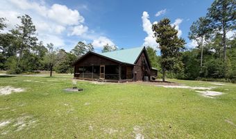 2638 Arpana Cir, Alford, FL 32420