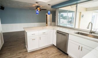 6322 BALBOA Ln, Apollo Beach, FL 33572