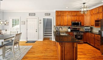 225 Watersedge Dr, Boiling Springs, SC 29316