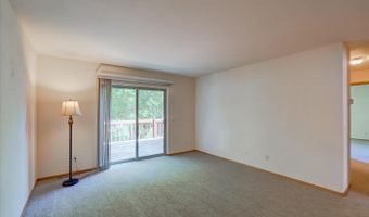 5158 Ridge Oak Dr, Madison, WI 53704