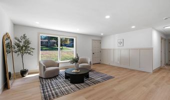 207 Oakmont Dr, Boiling Springs, SC 29316