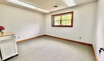 1045 Broadway, Bangor, ME 04401