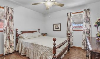 15610 Hanfor, Allen Park, MI 48101