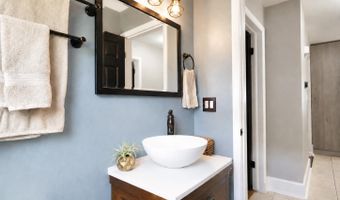 1844 S JEFFERSON St, Appleton, WI 54915