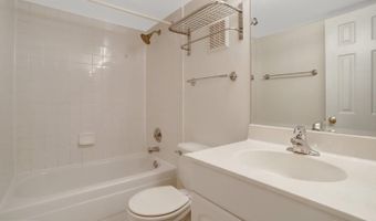 4810 29TH St S #A2, Arlington, VA 22206