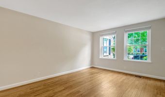 3364 S WAKEFIELD St #A, Arlington, VA 22206