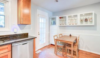 2707 S WALTER REED Dr S A, Arlington, VA 22206