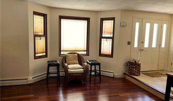 27 Venturi Grn B, North Providence, RI 02904