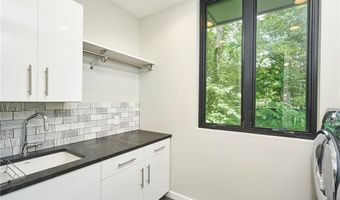 243 Overwood Rd, Akron, OH 44313