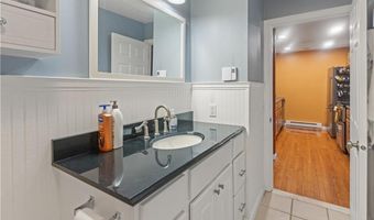 117 John St 11, Lincoln, RI 02865