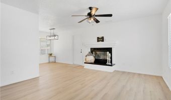 10548 Tecopa Rd, Apple Valley, CA 92308