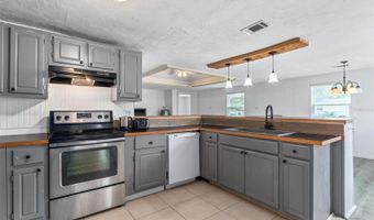 55119 5TH St, Astor, FL 32102