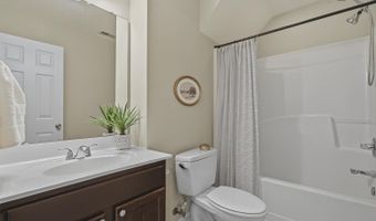 1748 Town Home Dr, Apex, NC 27502
