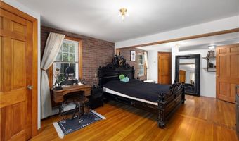 2 Haywood Rd, Coventry, RI 02816