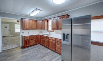 1320 N 9th St, Arkansas City, KS 67005